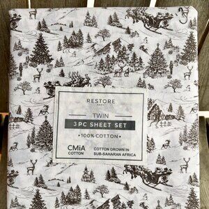 Restore Twin Size Cotton Percale Sheet Set     Christmas Tree Santa Deer Sleigh